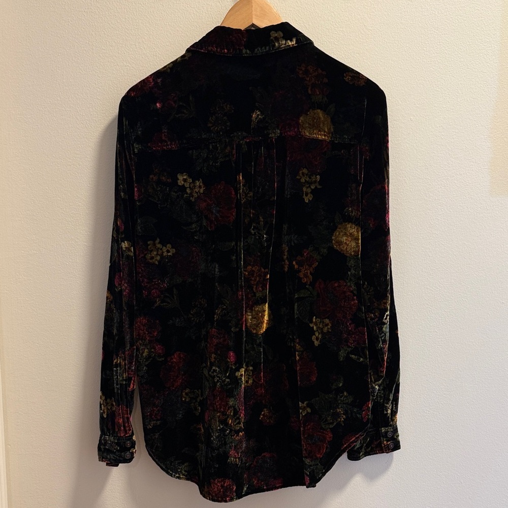PILCRO Floral Velvet Button Down - Picture 4 of 6